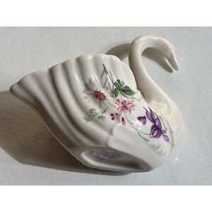 CRE Handmade &‎ Hand Painted Irish Porcelain Galway Ireland Swan
